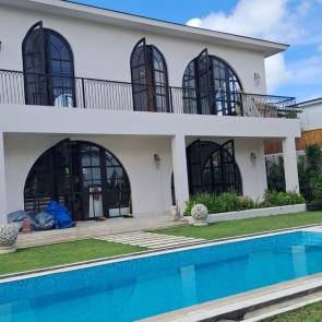 Material railing balkon Nako As 14mm Plat strip 6mm Hollow galvanice 3x6x1.2mm Cat dasar Epoxi Finishing cat hitam dop Alamat : Jl Cempaka I No 7AB Dalung Kuta Utara - Bali Telepon 0811 3999 945